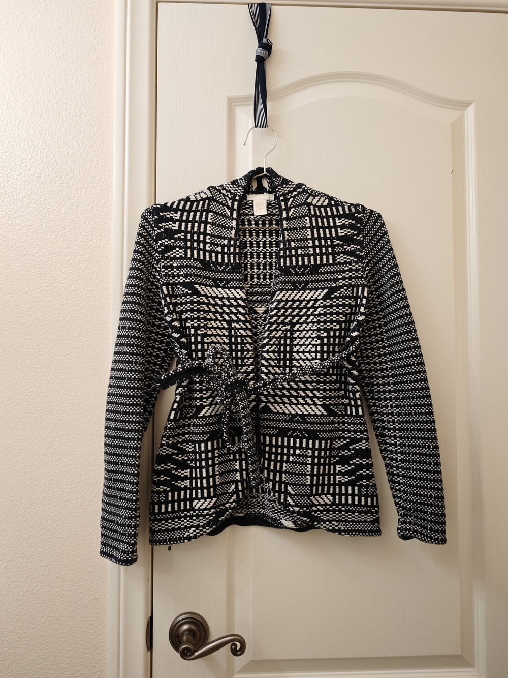 H&M Black and White Patterned Hooded Tie-Waist Jacket